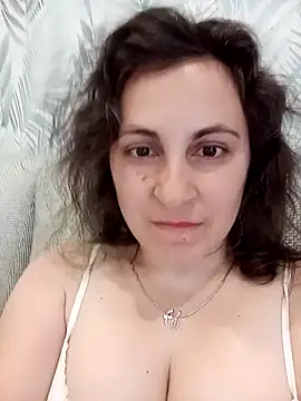 ShelaDiass online show from 05-02-26, 04:07