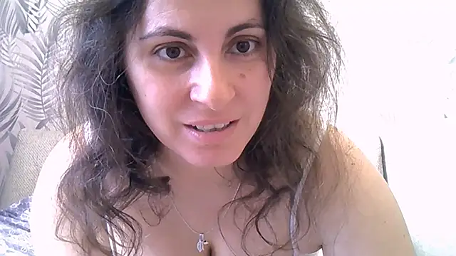 ShelaDiass online show from 11-30-25, 04:57