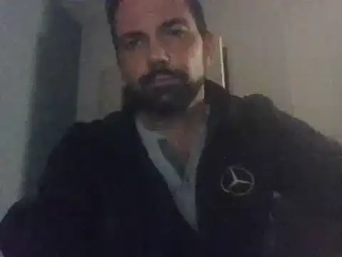 Snapshot of Romix2985 chatting on 12-03-24, 08:33 Romix2985 online show from 12-03-24, 08:33