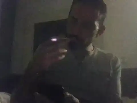 Snapshot of Romix2985 chatting on 12-03-24, 12:08 Romix2985 online show from 12-03-24, 12:08