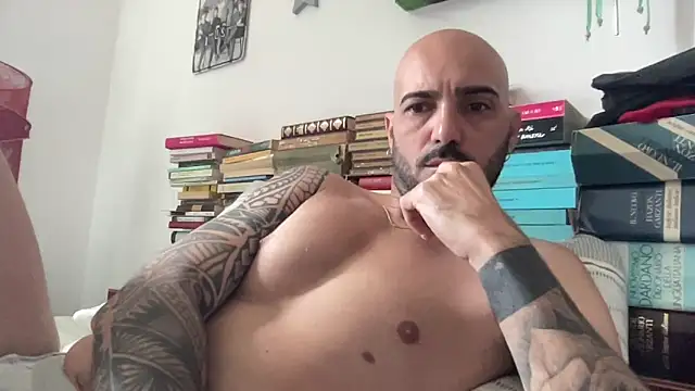 alessandromori91 online show from 06-05-26, 07:36