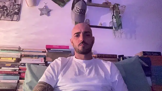 alessandromori91 online show from 04-19-26, 11:07