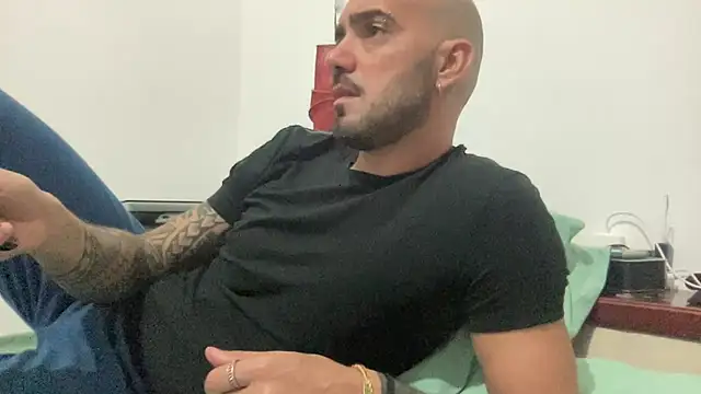 alessandromori91 online show from 09-26-25, 09:21