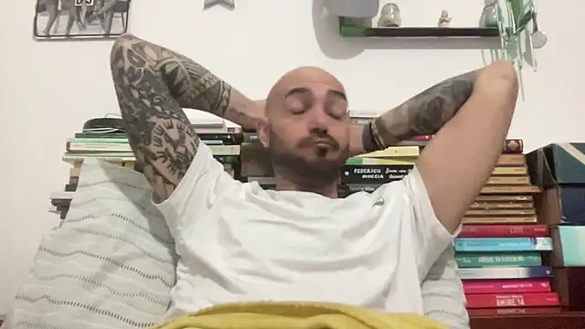 alessandromori91 online show from 03-06-26, 06:19