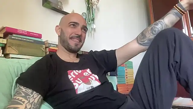 alessandromori91 online show from 04-24-26, 09:11