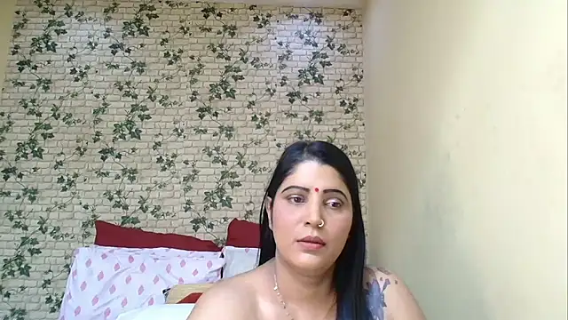 Snapshot of XIndianintimacy chatting on 06-04-26, 06:23 XIndianintimacy online show from 06-04-26, 06:23
