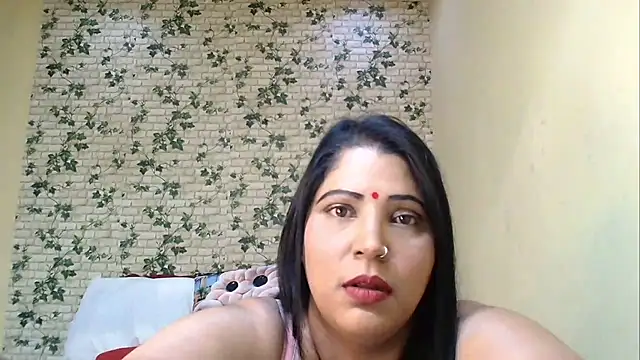 Snapshot of XIndianintimacy chatting on 07-11-26, 06:52 XIndianintimacy online show from 07-11-26, 06:52