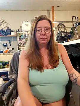 MsShelby40 online show from 04-19-26, 05:58