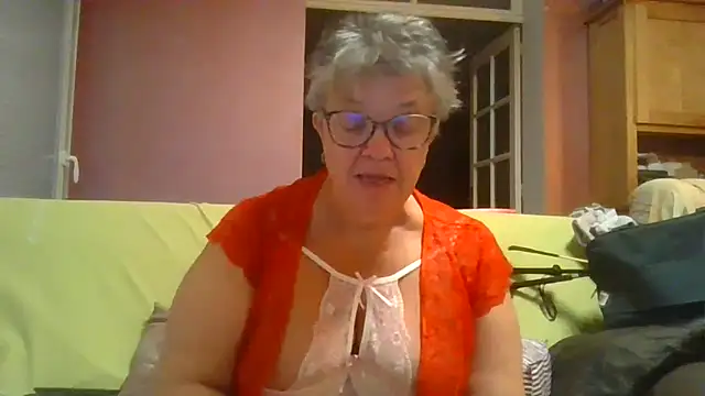 Vandeae44 online show from 09-26-25, 07:54