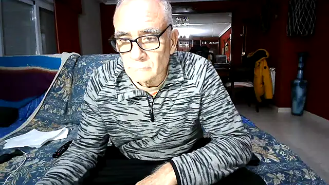 Snapshot of maduroguapo chatting on 02-06-26, 09:33 maduroguapo online show from 02-06-26, 09:33