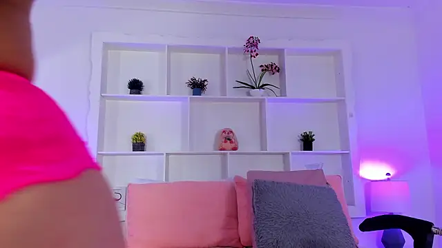 Jenifer Diaz online show from 09-30-25, 01:17