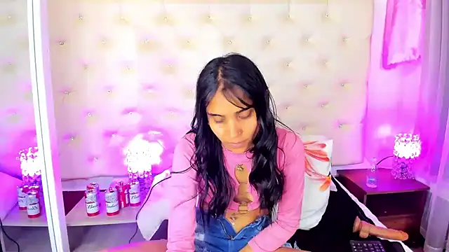 Snapshot of sophie_pariss chatting on 02-23-25, 09:44 sophie pariss online show from 02-23-25, 09:44