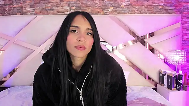 Snapshot of sophie_pariss chatting on 10-17-25, 02:59 sophie pariss online show from 10-17-25, 02:59