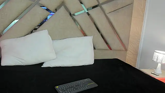 sophie pariss online show from 04-01-26, 03:08