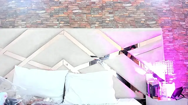 sophie pariss online show from 11-01-25, 09:19