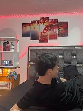 Alex and Fabian online show from 04-16-26, 03:40