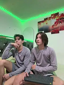 Alex and Fabian online show from 03-15-26, 03:35