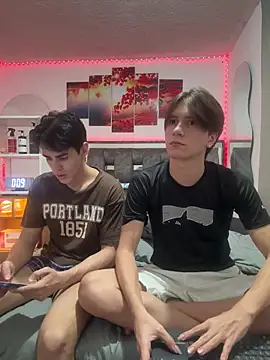 Alex and Fabian online show from 05-02-26, 01:33
