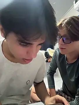 Alex and Fabian online show from 06-21-26, 11:21