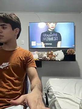 Alex and Fabian online show from 12-18-25, 05:01