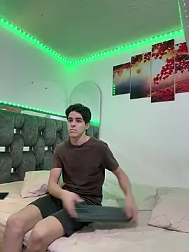 Alex and Fabian online show from 03-18-26, 04:15