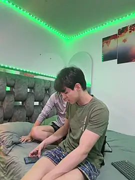 Alex and Fabian online show from 03-11-26, 05:45