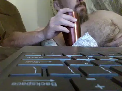 Snapshot of FROL83 chatting on 05-28-26, 07:53 FROL83 online show from 05-28-26, 07:53