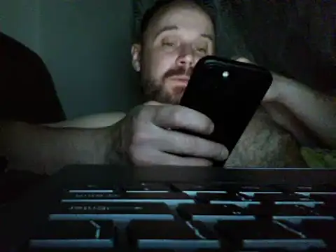 Snapshot of FROL83 chatting on 05-22-26, 08:51 FROL83 online show from 05-22-26, 08:51