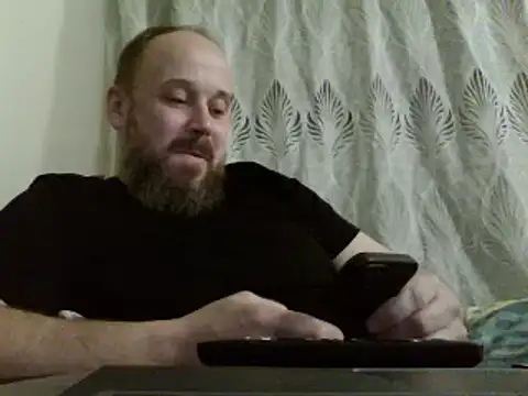 Snapshot of FROL83 chatting on 04-07-26, 07:48 FROL83 online show from 04-07-26, 07:48