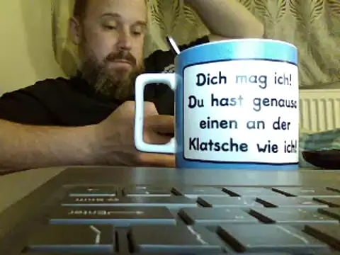 Snapshot of FROL83 chatting on 04-25-26, 07:55 FROL83 online show from 04-25-26, 07:55