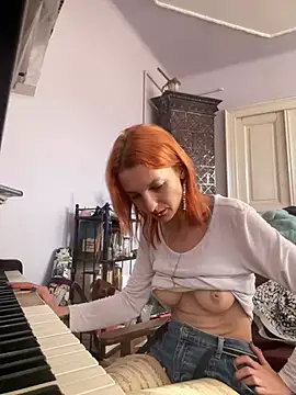 Snapshot of IngridMayer chatting on 12-31-24, 11:42 IngridMayer online show from 12-31-24, 11:42