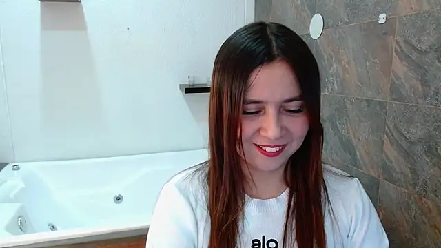 Heidy Wells online show from 11-13-25, 01:04