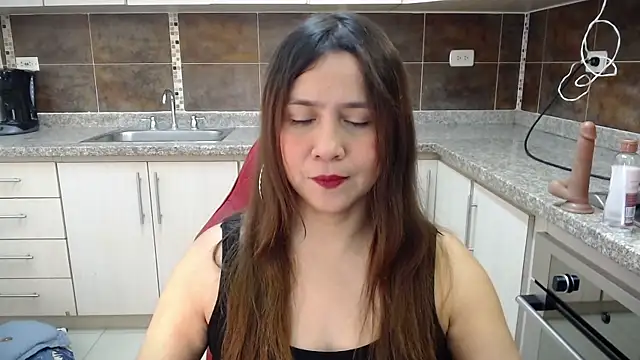 Snapshot of Heidy_Wells chatting on 10-08-25, 12:39 Heidy Wells online show from 10-08-25, 12:39