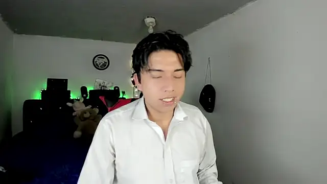 AnggelONfiree online show from 03-26-26, 11:13