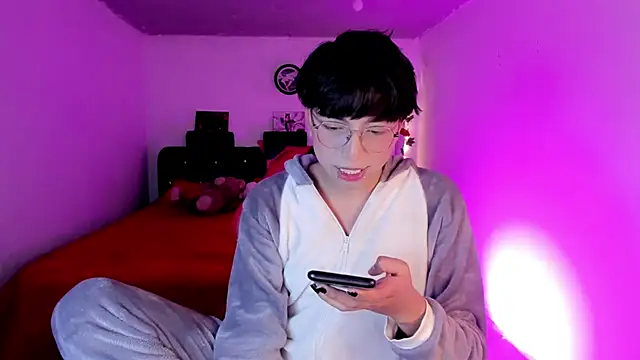 AnggelONfiree online show from 11-20-25, 03:40