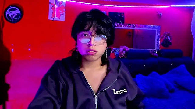 Snapshot of AnggelONfiree chatting on 01-17-25, 08:56 AnggelONfiree online show from 01-17-25, 08:56