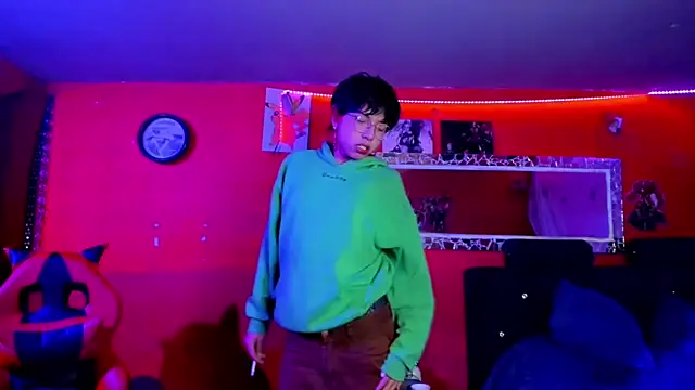 Snapshot of AnggelONfiree chatting on 03-10-25, 05:43 AnggelONfiree online show from 03-10-25, 05:43