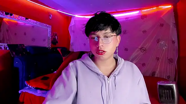 Snapshot of AnggelONfiree chatting on 09-18-25, 05:54 AnggelONfiree online show from 09-18-25, 05:54