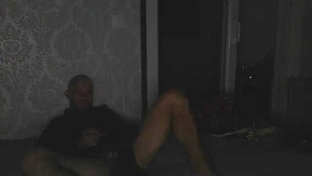 Snapshot of Zbochunec chatting on 11-08-25, 03:21 Zbochunec online show from 11-08-25, 03:21