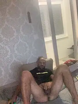 Snapshot of Zbochunec chatting on 11-14-25, 03:21 Zbochunec online show from 11-14-25, 03:21