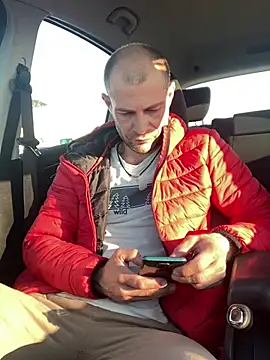 Snapshot of Zbochunec chatting on 03-02-25, 03:30 Zbochunec online show from 03-02-25, 03:30