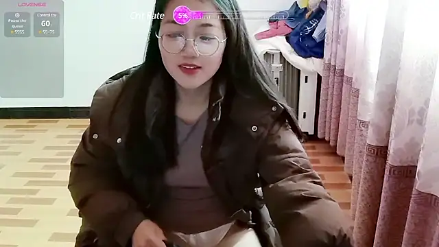 Snapshot of luoxuwen chatting on 02-06-25, 02:44 luoxuwen online show from 02-06-25, 02:44