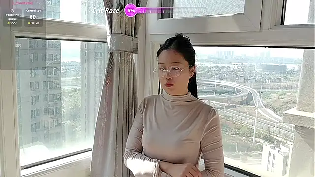 luoxuwen online show from 11-18-25, 03:43