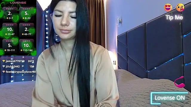 Snapshot of NessyStar chatting on 02-10-25, 06:20 NessyStar online show from 02-10-25, 06:20