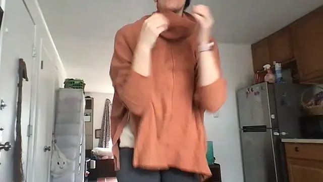 Snapshot of BonfireBonnie chatting on 03-20-25, 01:04 BonfireBonnie online show from 03-20-25, 01:04