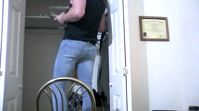 Snapshot of dcrick978 chatting on 11-18-25, 04:38 dcrick978 online show from 11-18-25, 04:38