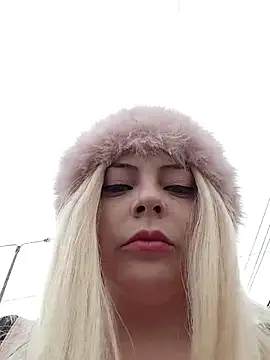 madelaine- online show from 03-12-26, 07:07