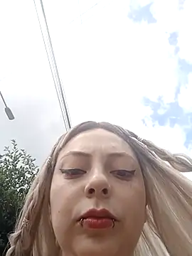 madelaine- online show from 03-21-25, 07:13