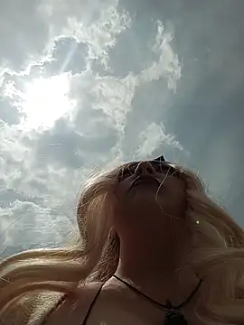 madelaine- online show from 02-10-26, 06:07