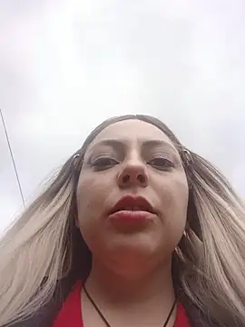 madelaine- online show from 11-05-25, 07:28